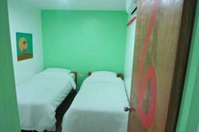 Mnl Boutique Hostel Makati City Exterior foto