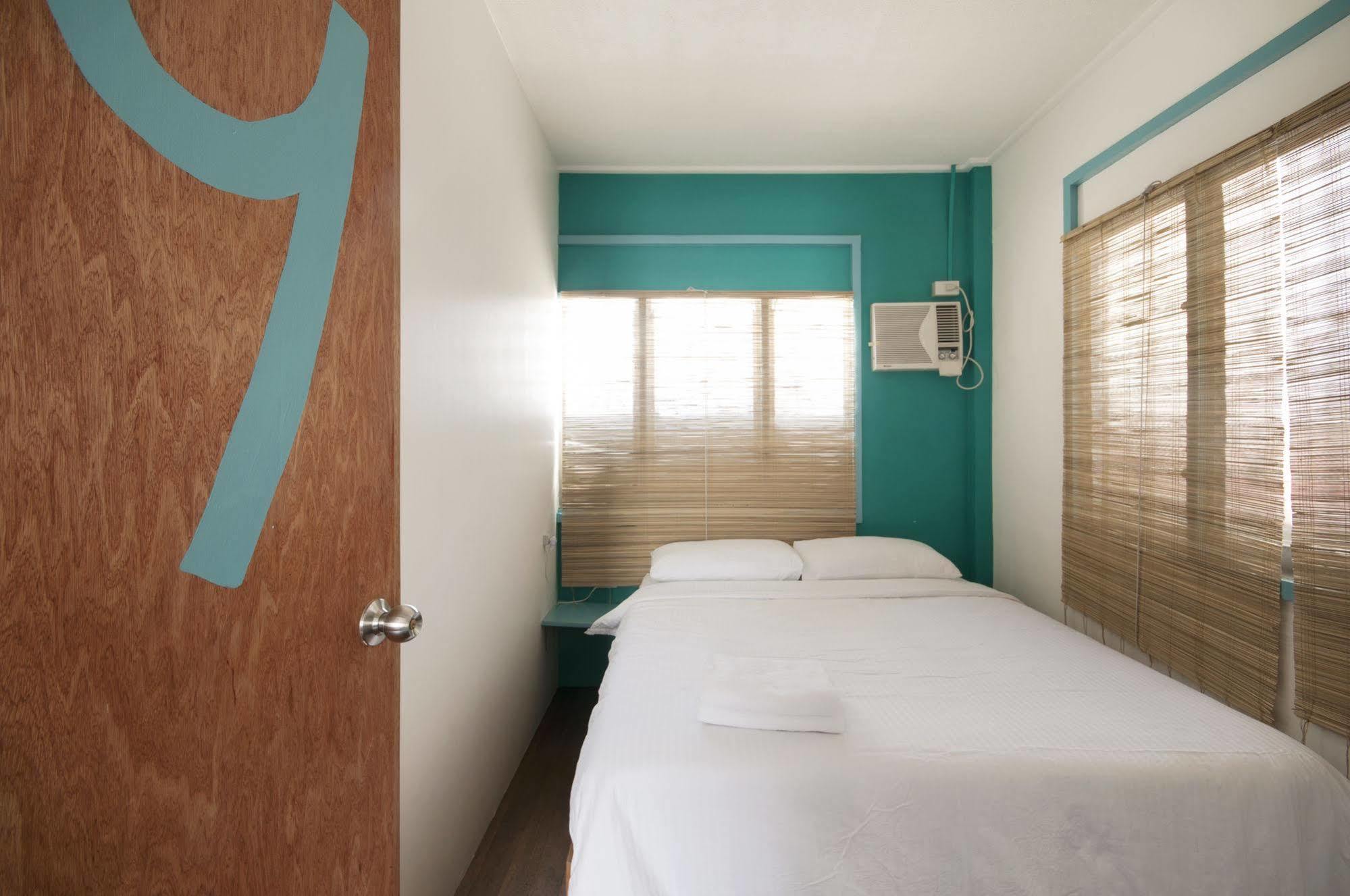 Mnl Boutique Hostel Makati City Exterior foto